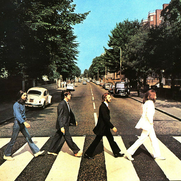 Tourists at Abbey Road zebra crossing cause 'total chaos'